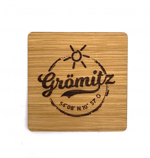 Untersetzer aus Eiche mit Grömitz-Logo graviert 11cm Durchmesser